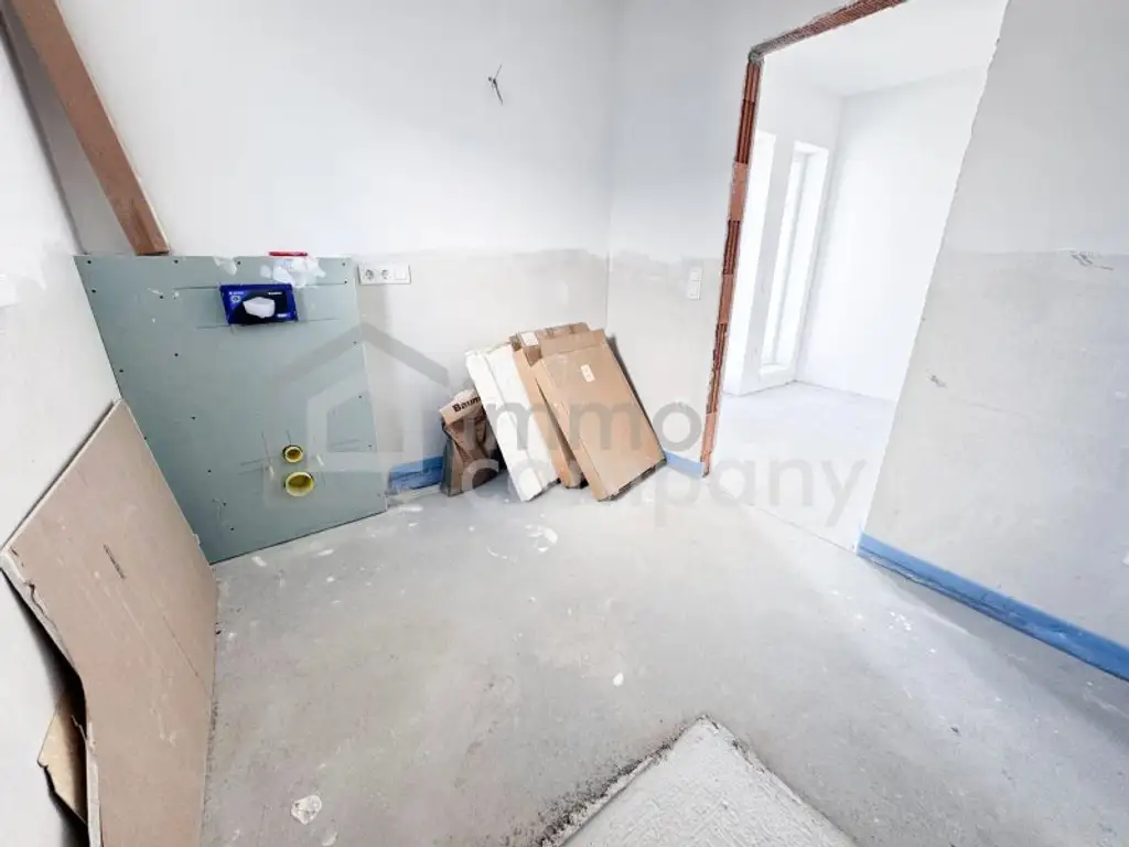 MODERNE DOPPELHAUSHÄLFTE in Sollenau: 4 Zimmer, Garten, 2 Bäder und Fußbodenheizung!