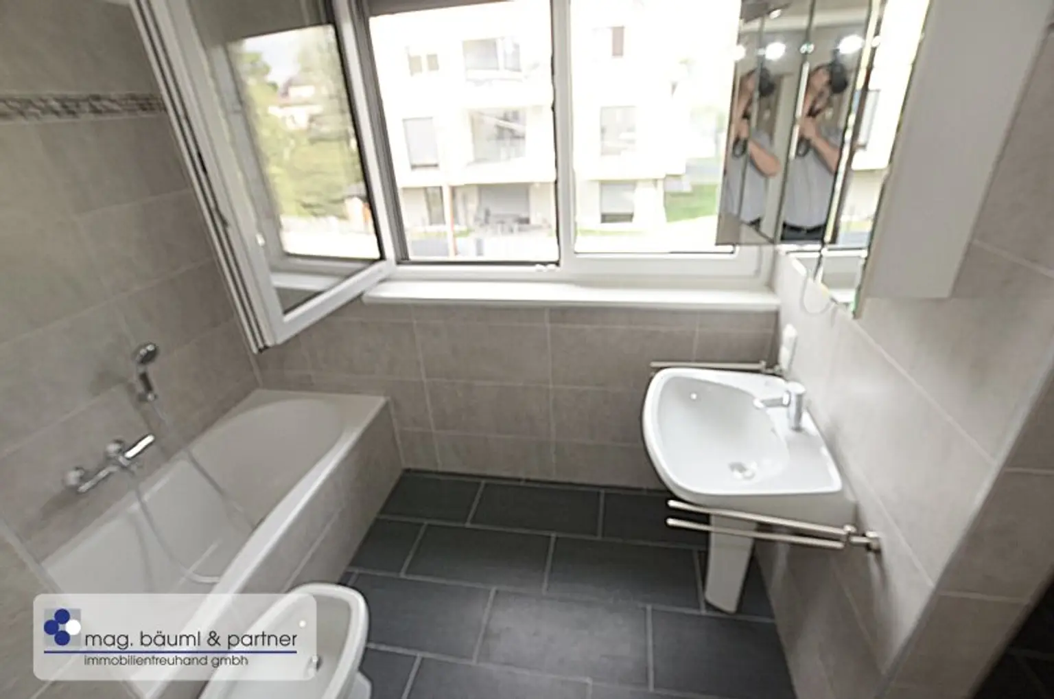 HAUS IN KAGRAN - 9 ZIMMER - WG GEEIGNET