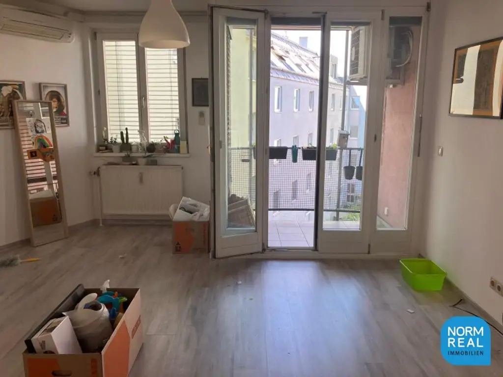 Gartenseitige Loggia Wohnung