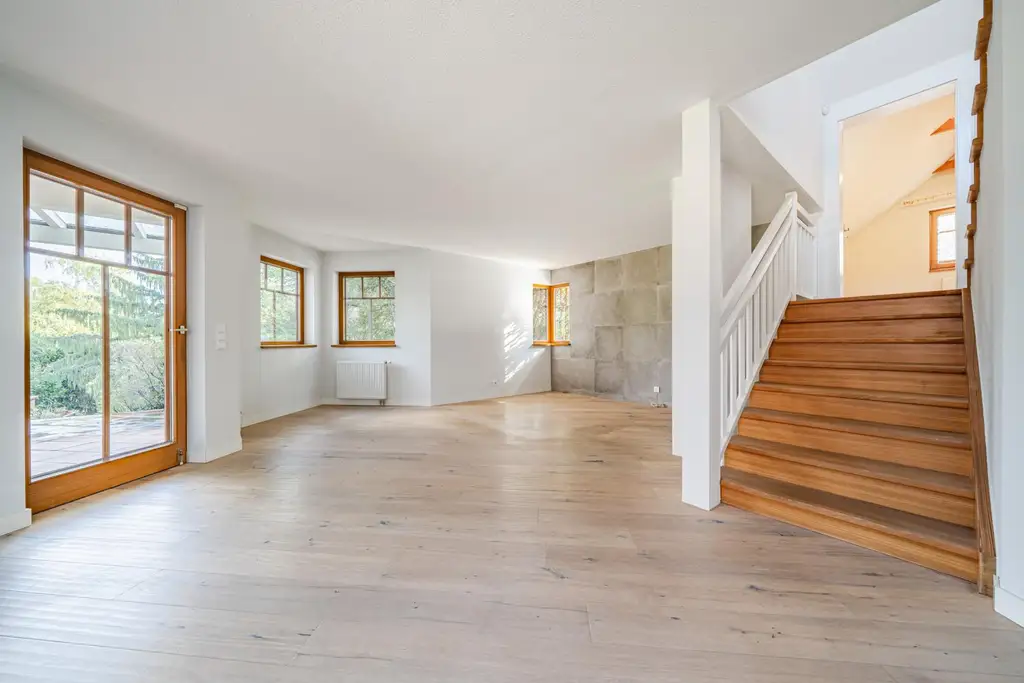 EIN HAUS MIT CHARAKTER! Einzigartiges Einfamilienhaus mit traumhaftem Garten, Garage und mehr!