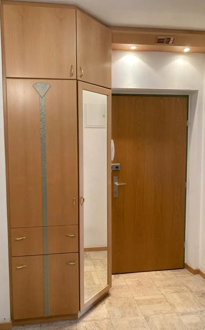 Sehr gepflegte und barrierefreie 4-Zimmer Eigentumswohnung in zentraler, ruhiger Wohnlage mit Grünblick. Empfehlenswert!