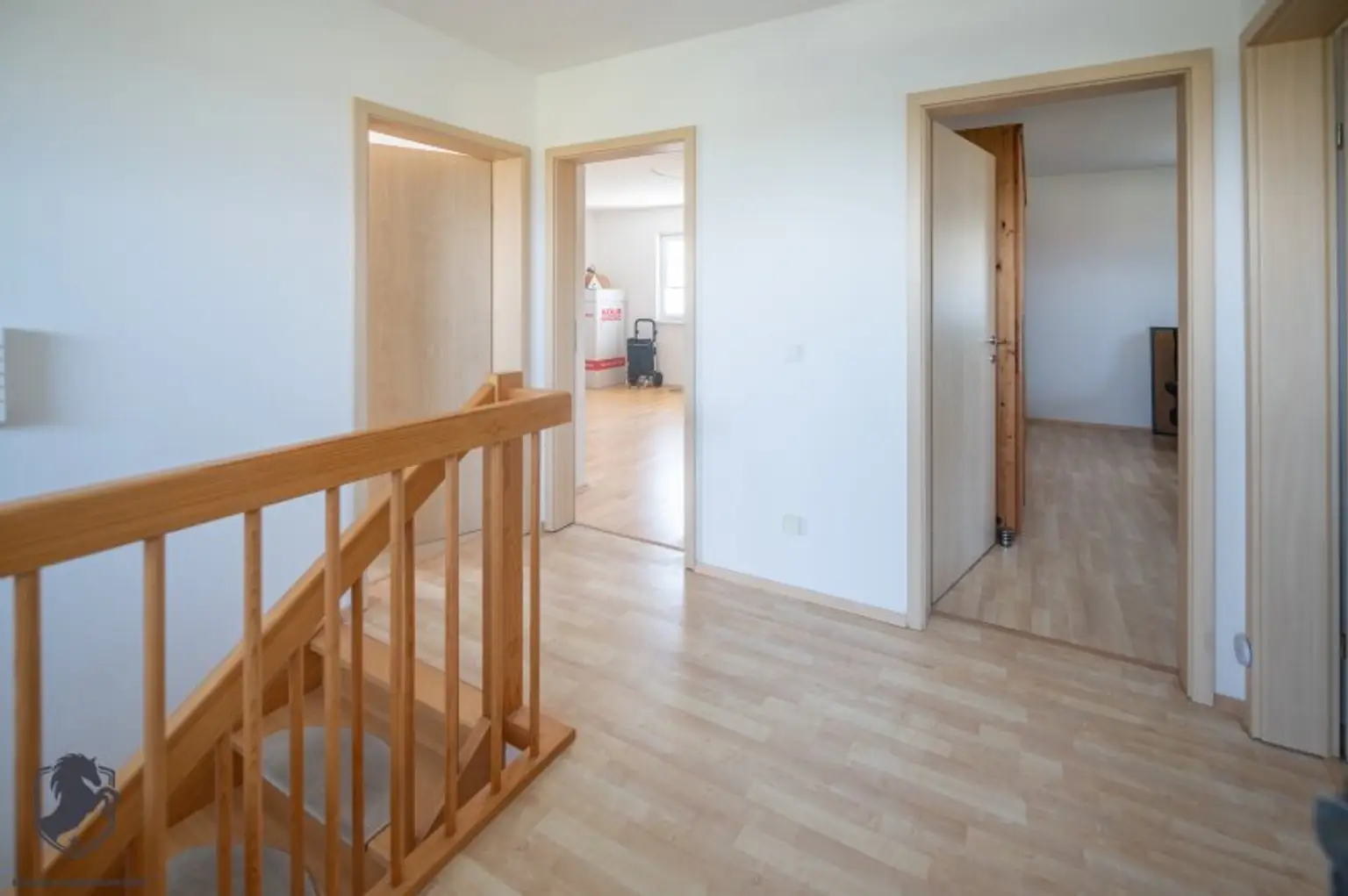 Exklusives Niedrigenergie-Einfamilienhaus mit Vollkeller auf 1.008 m² Grundstück in ruhiger Bestlage von Pixendorf