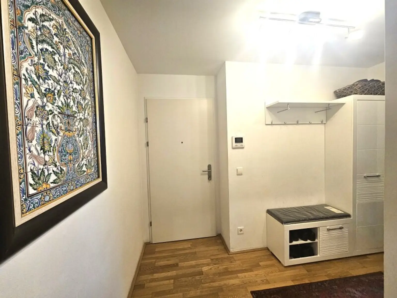 NEUWALDEGG - Gepflegter Neubau mit Balkon