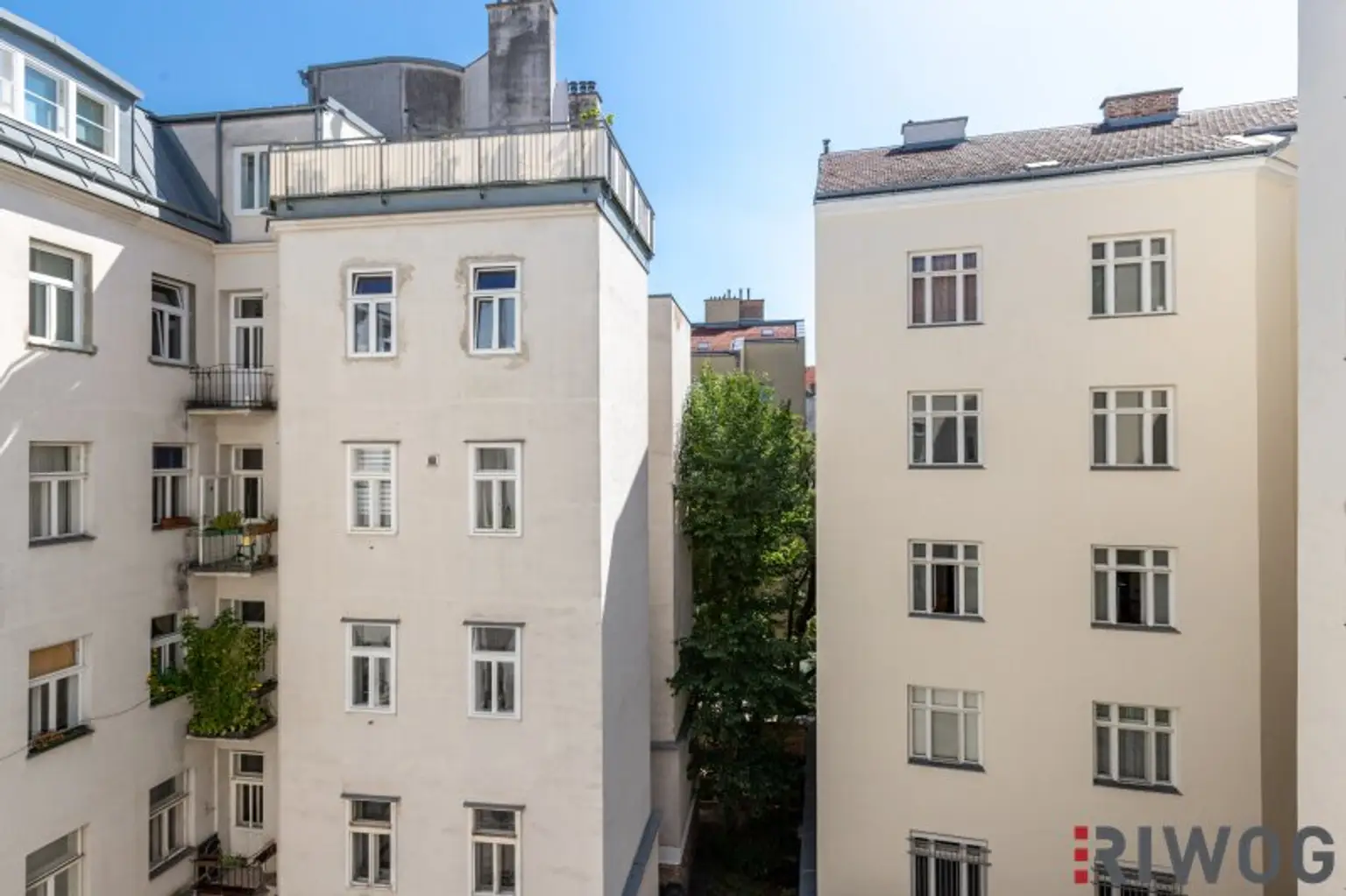 Beeindruckende Stilaltbauwohnung | Innenhofbalkon | Ca. 3,5 m Raumhöhen | 3. Etage | Nähe Donaukanal, Hundertwasserhaus, 1. Bezirk, Prater