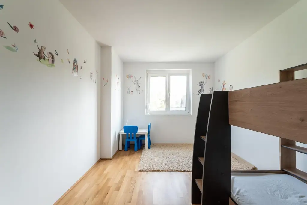 "Tolle Lage, Tolles Haus - LOBAU inkl. Autoabstellplatz"