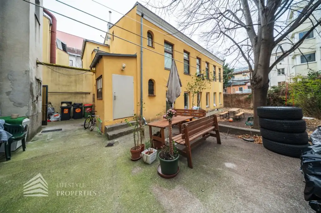 Sanierungsbedürftiges Zinshaus mit vorhandener Studie, Nähe Meidling Banhof