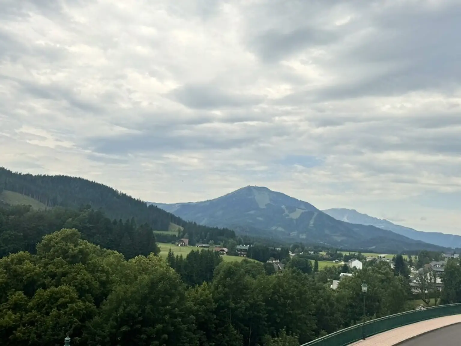 GEPFLEGTES WOHNHAUS - AUCH ALS FERIENDOMIZIL NUTZBAR