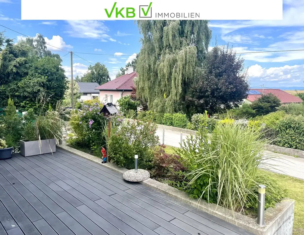 Wohnen & Wohlfühlen - Modernes Haus mit Gartenidylle für zwei Familien
