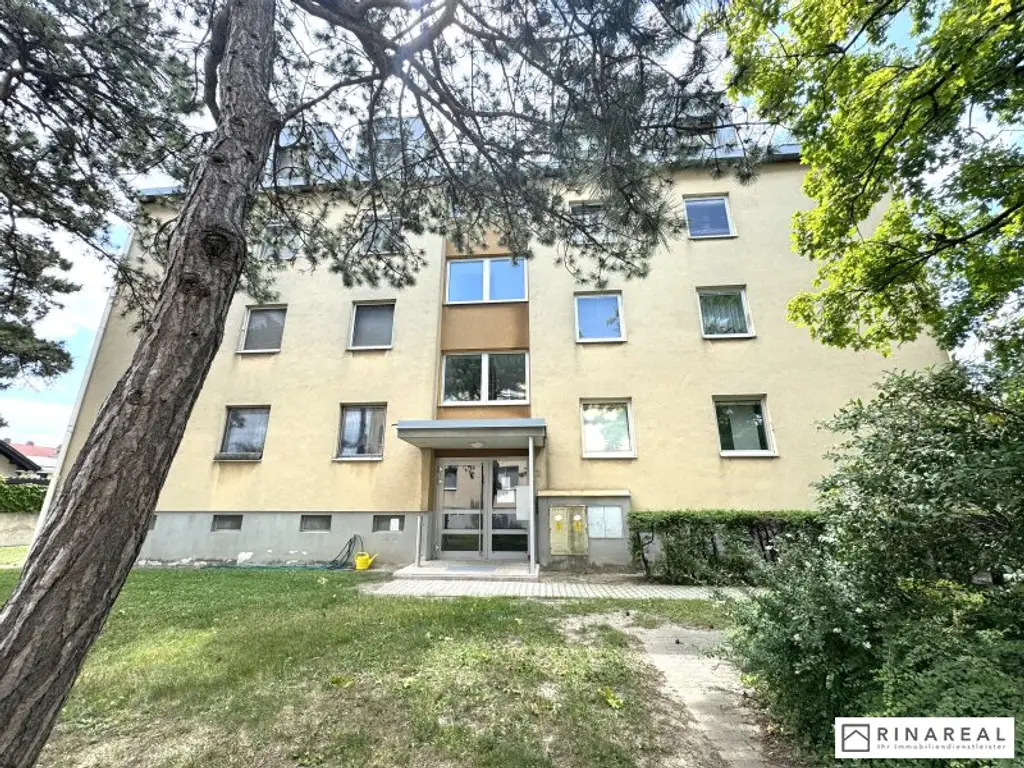 Großzügige und helle 2 Zimmer Wohnung im Dachgeschoss | ca. 63 m² | Klimaanlage | zzgl. PKW-Stellplatz | Friedrich Schiller-Straße
