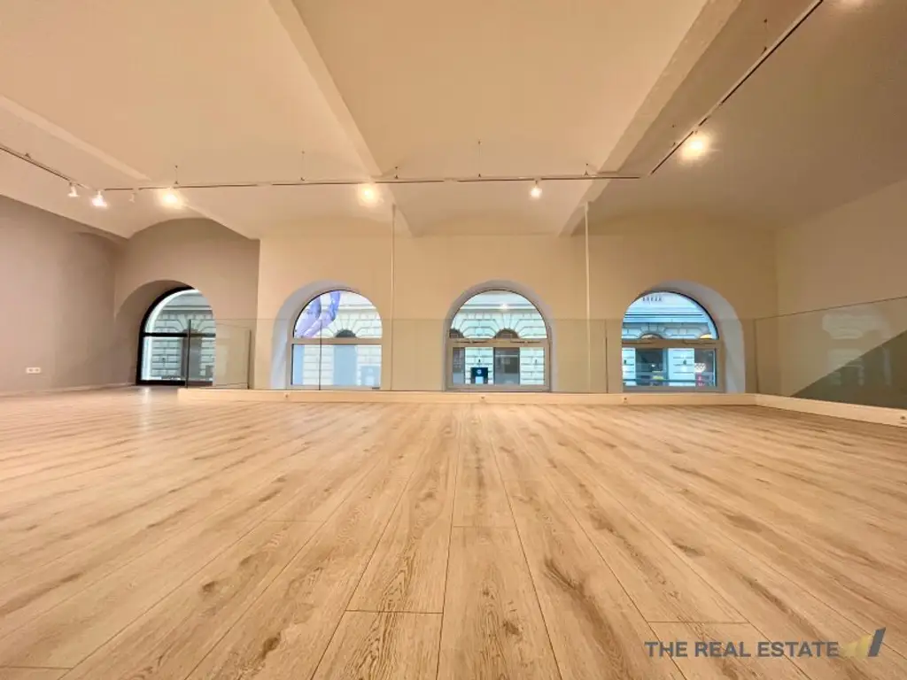 GESCHÄFTSKOKAL/BÜRO/PRAXIS/ATELIER NAHE PALAIS COBURG