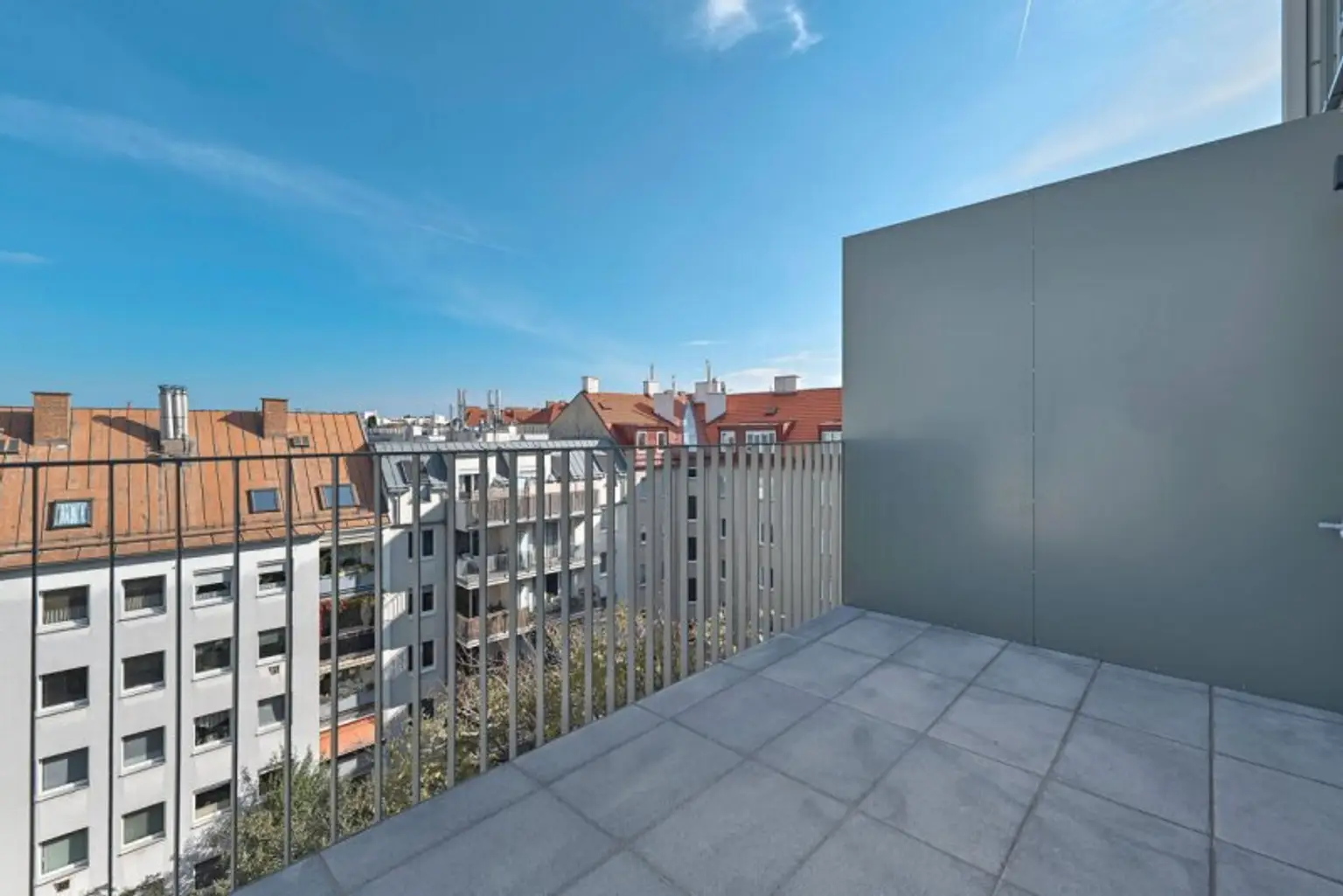 Traumhafter DG-3-Zimmer-Erstbezug mit Terrasse - Top73