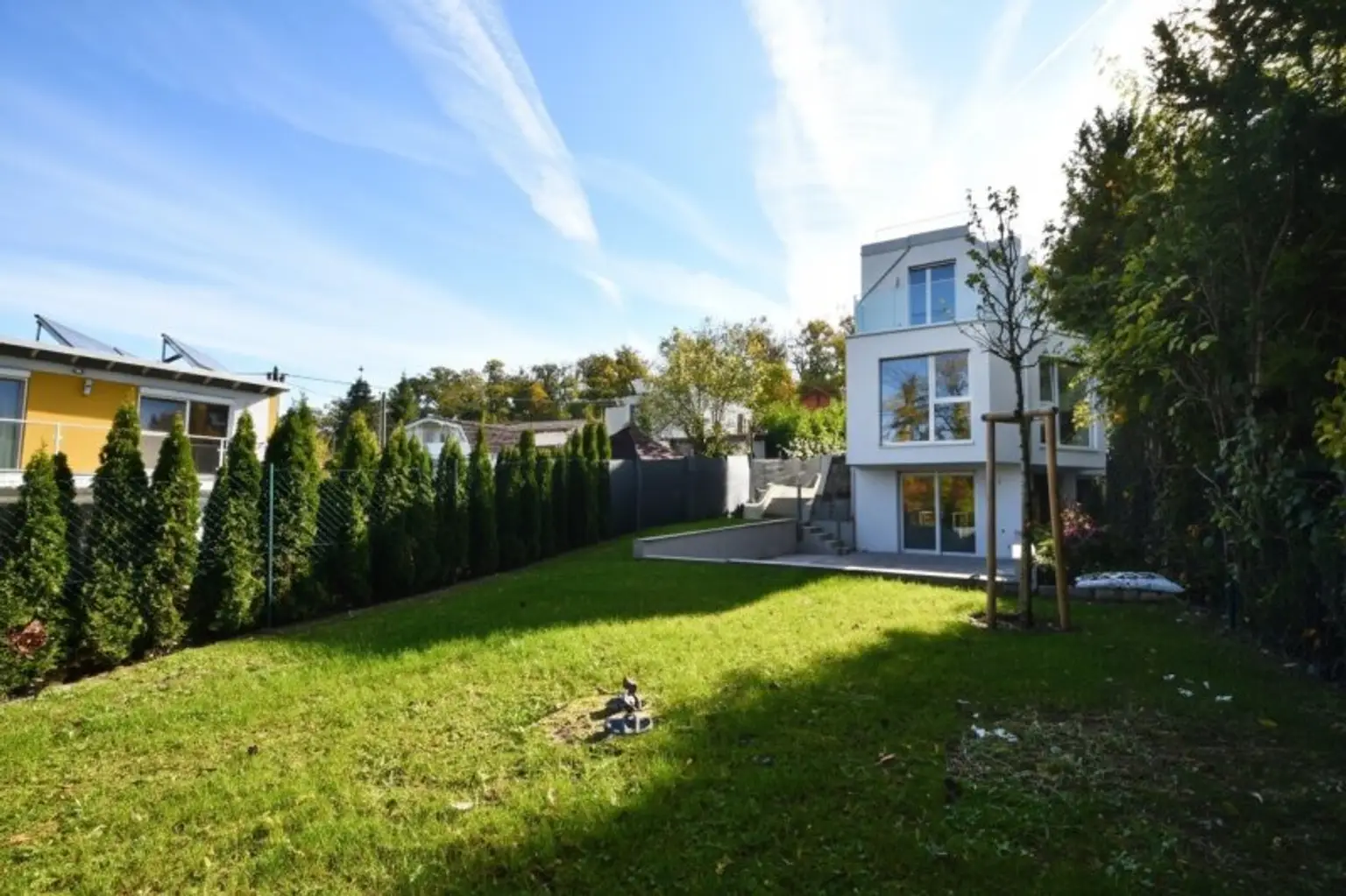 THE UNIQUE HILL SIDE RESIDENCES