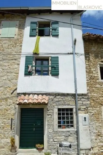 Typisch istrisches Steinhaus in der mittelalterlichen Stadt Motovun