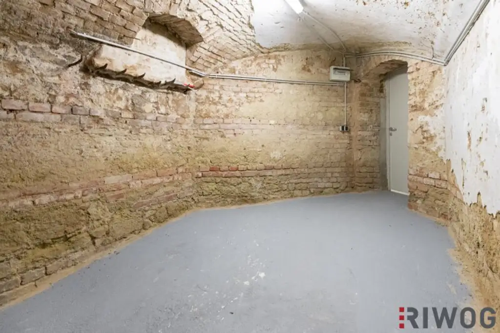 165 m2 Souterrain LAGER in der EMBELGASSE // zugehöriges WC + DUSCHE
