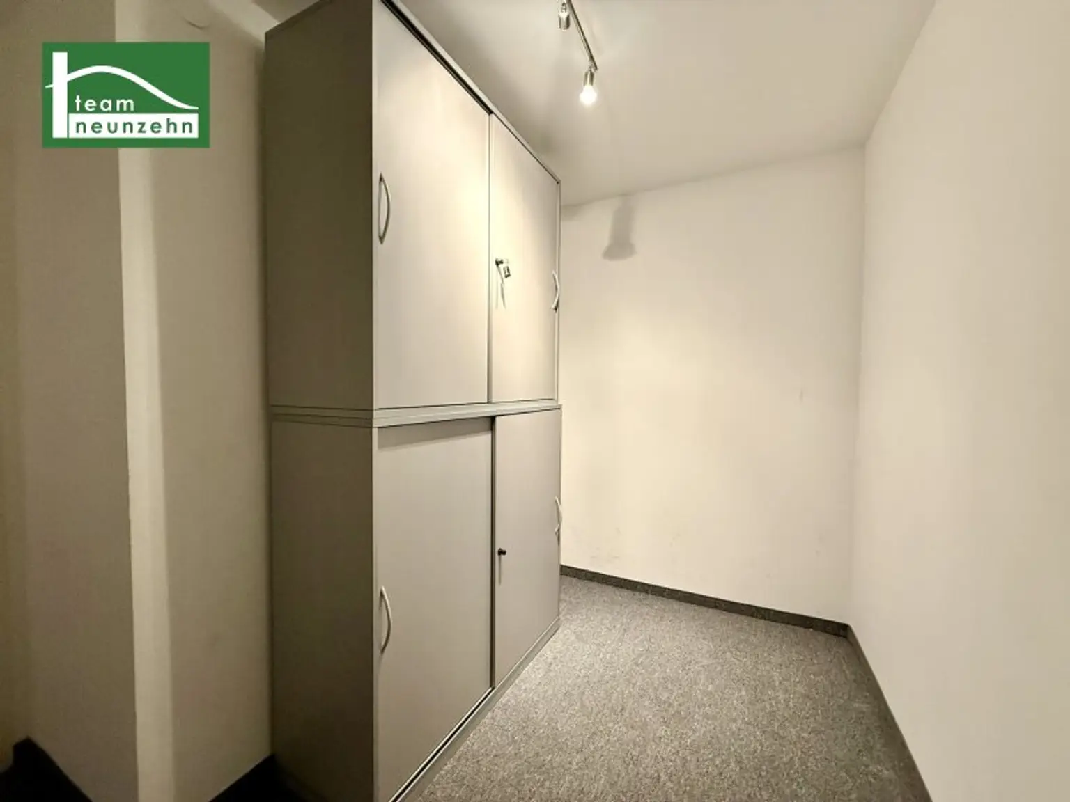 Lichtdurchflutetes Wohnen auf drei Ebenen – Stylische Maisonette mit Loggia in ruhiger Lage nahe dem Wienerberg!