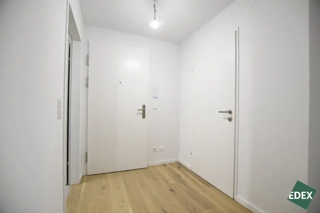 Erstbezug nach Sanierung: Schöne 2 Zimmer-Wohnung nahe Meidling Bahnhof