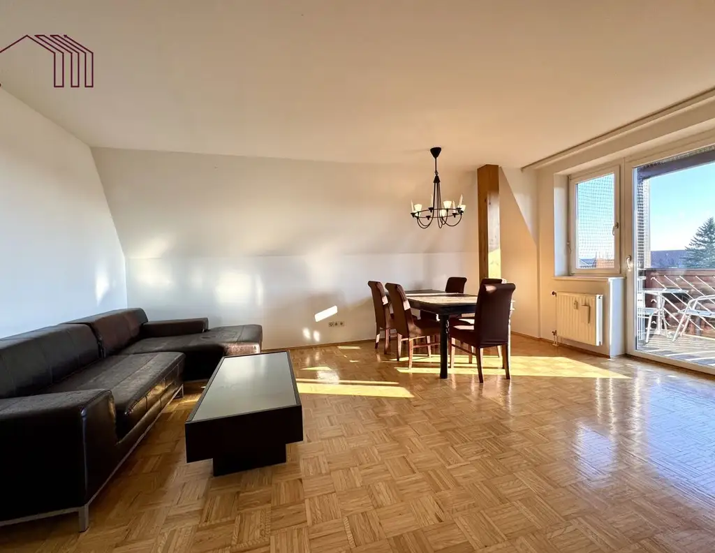 AB SOFORT VERFÜGBAR : Sonnige und geräumige 2-Zimmer-Wohnung mit überdachtem Balkon und Carport