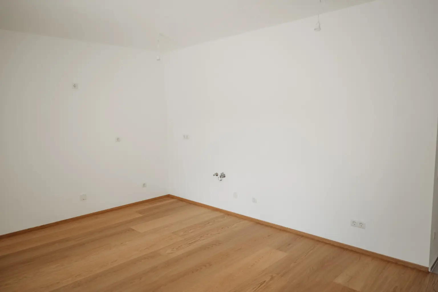 Moderne 2-Zimmer-Erdgeschoßwohnung mit Terrasse und Garten – Wohnen an der Alten Donau