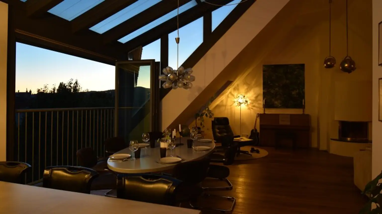 Dachgeschoss-Maisonette mit Loft-Charakter, Wellness-Oase & Weitblick