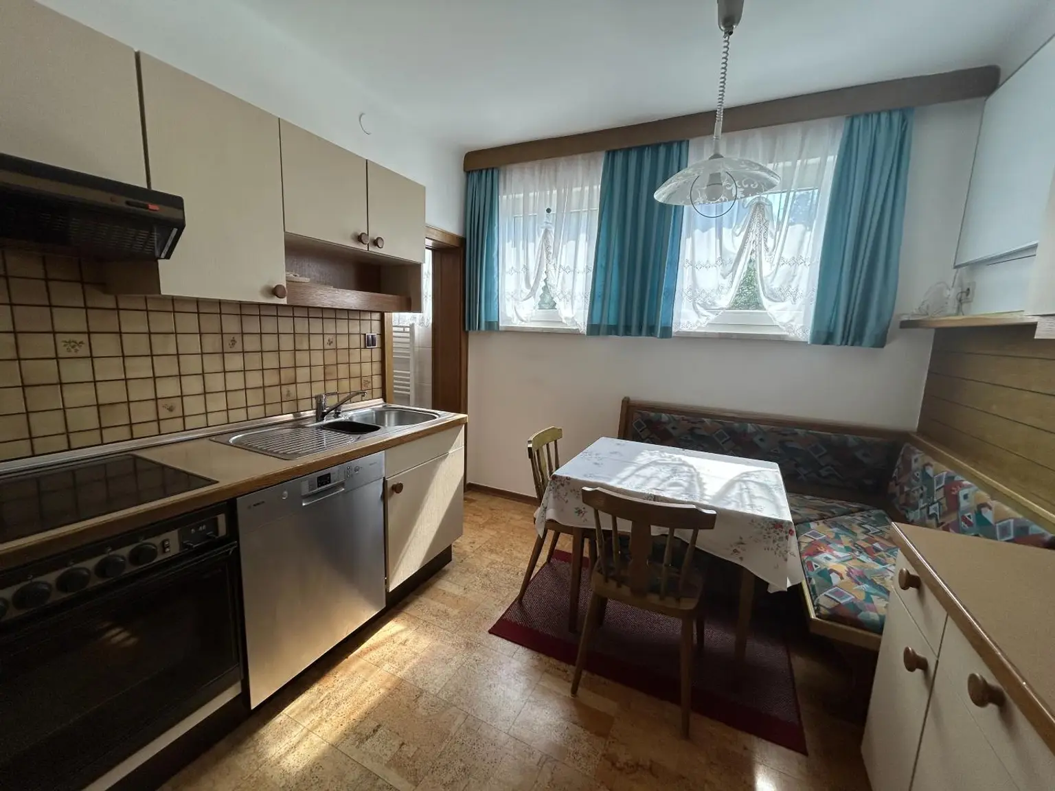 Sehr gepflegte 3-Zimmer Wohnung mit Loggia!