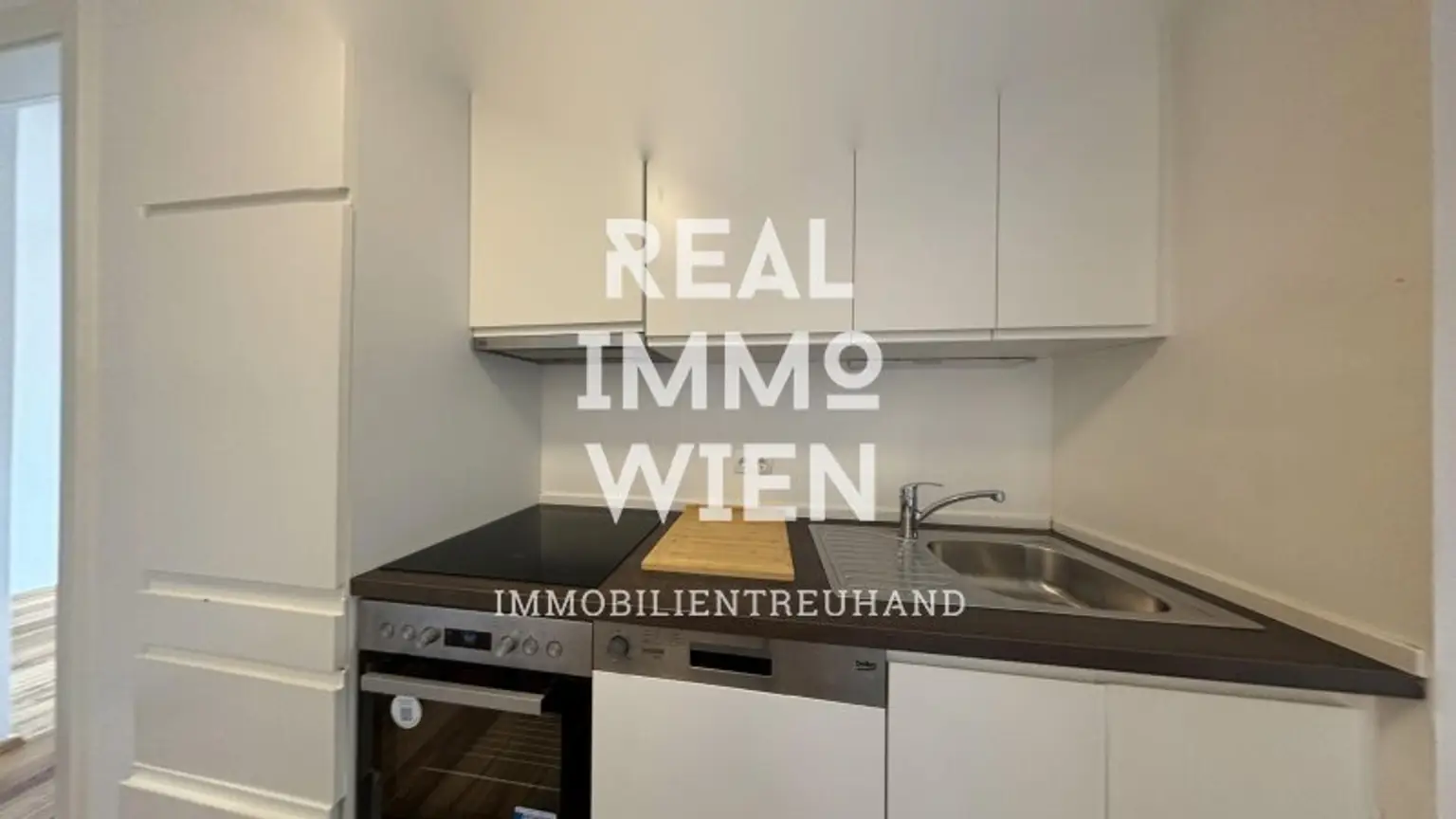 23. Bezirk!!! Zur Vermietung gelangt eine schöne Wohnung mit Terrasse!! 360° Grad Besichtigung!! Nähe U6 PERFEKTASTRAẞE!!
