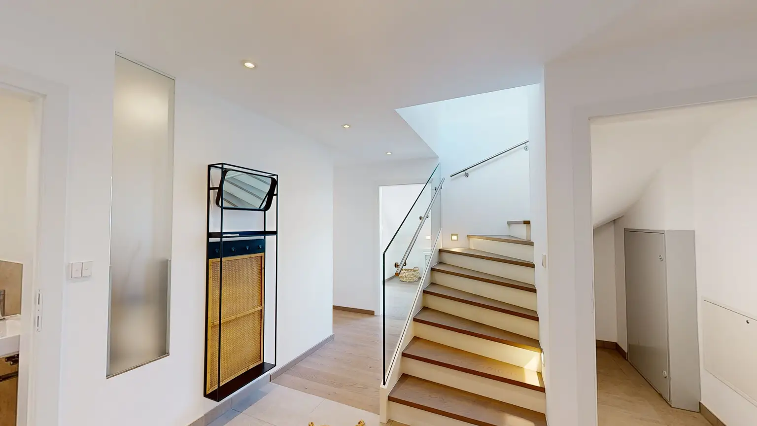 ZUR SCHÖNEN AGNES – Erstbezug: Großzügige 5-Zimmer-Dachgeschoss-Maisonette mit Dachterrasse in Sievering // PROVISIONSFREI