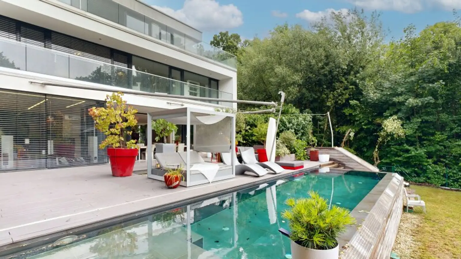 Luxusvilla mit Infinitypool in absoluter Ruhelage in Hinterbrühl – Exklusives Anwesen mit Top-Ausstattung