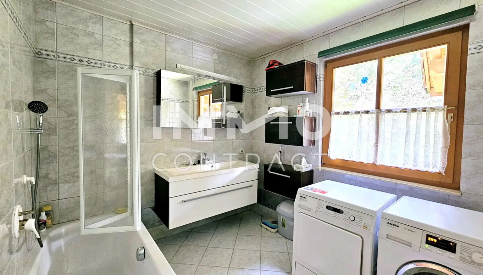 Behagliches Zuhause mit Weit- und Ausblick – Wohnen und Arbeiten in natürlichem Ambiente