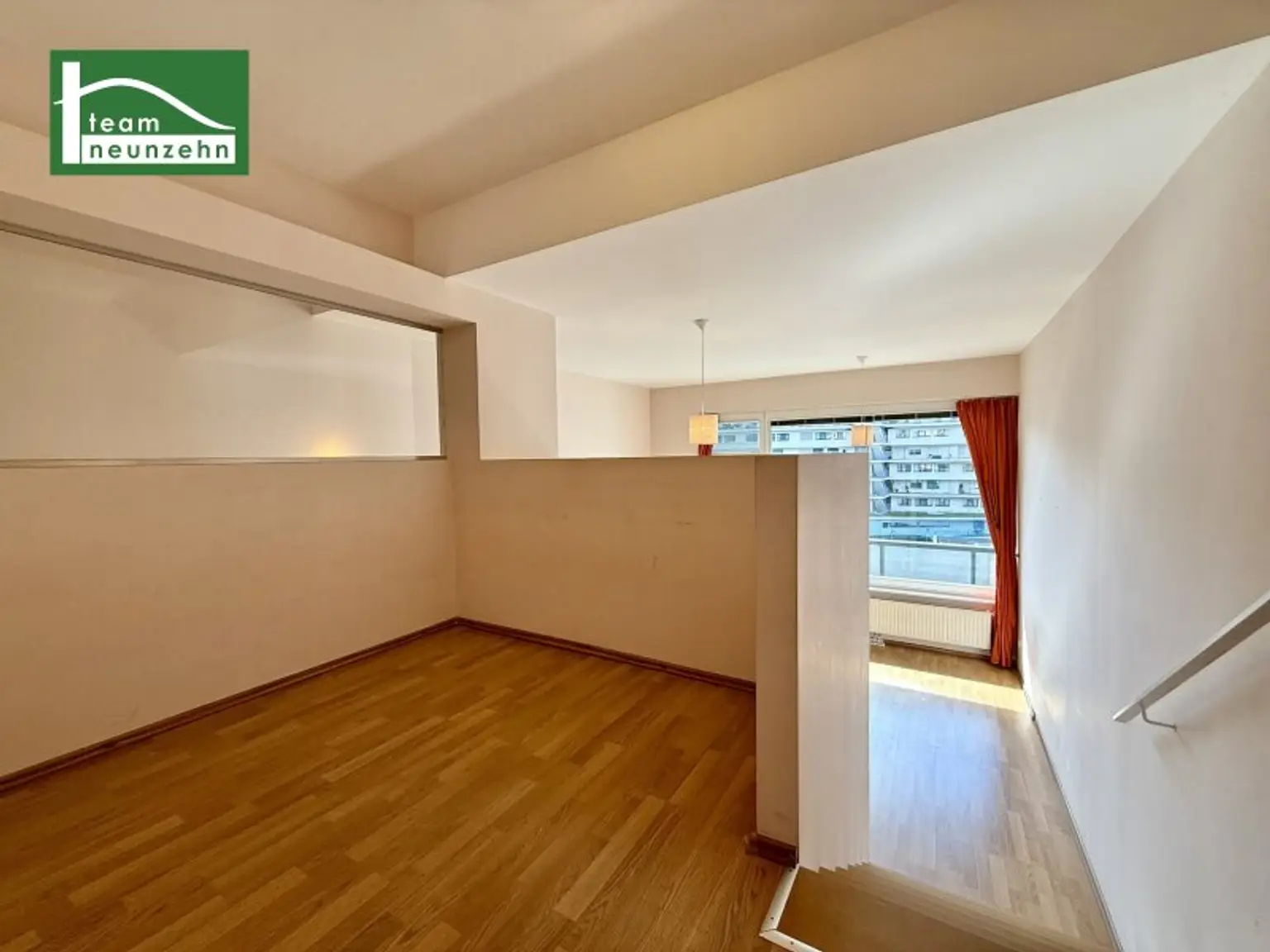 Lichtdurchflutetes Wohnen auf drei Ebenen – Stylische Maisonette mit Loggia in ruhiger Lage nahe dem Wienerberg!