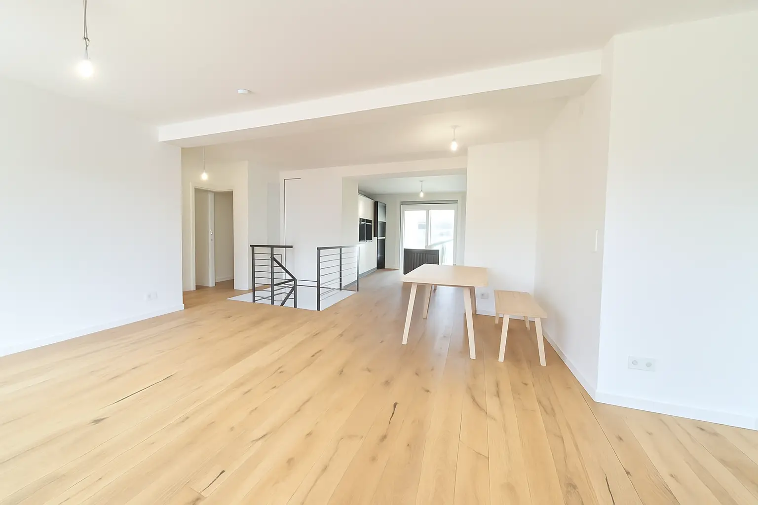 Wohnzimmer Blick zur Küche