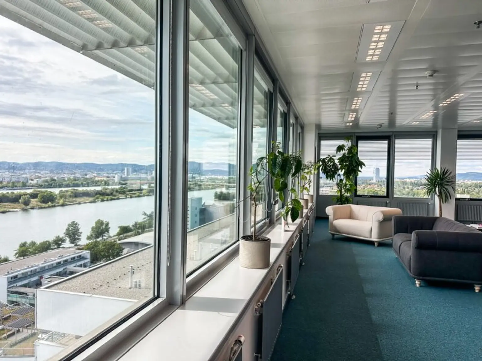 Modernes und schönes Büro im Ares Tower - 12. Stock - 1220 Wien
