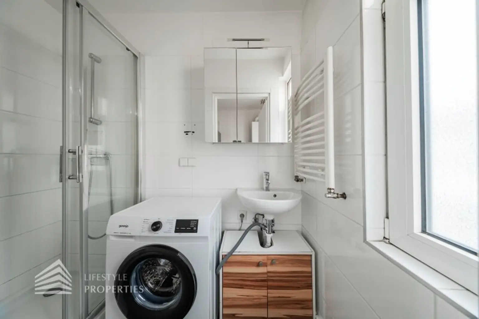 Helle Garconniere, Nähe Meiselmarkt