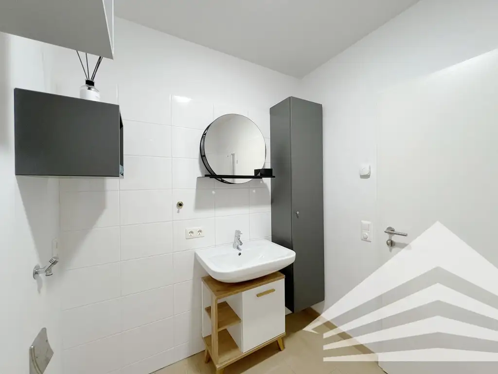Teilmöblierte 2-Zimmer Wohnung mit Balkon am Linzer Winterhafen!