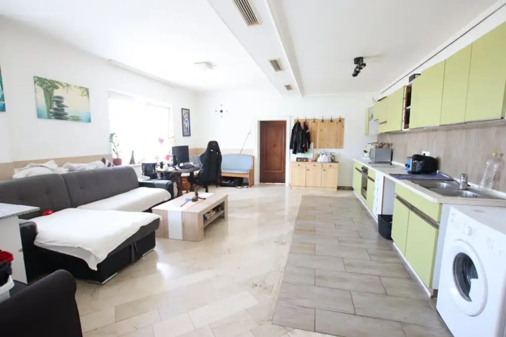 Teilsaniertes 350m² Mehrfamilienhaus/Zinshaus mit 4 Wohnungen in Maria Saal - Ratzendorf - nicht vermietet