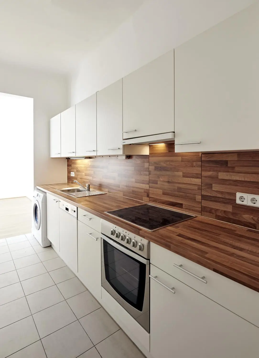 Wohnen im sanierten Altbau - top geschnittene 2-Zimmer-Wohnung!