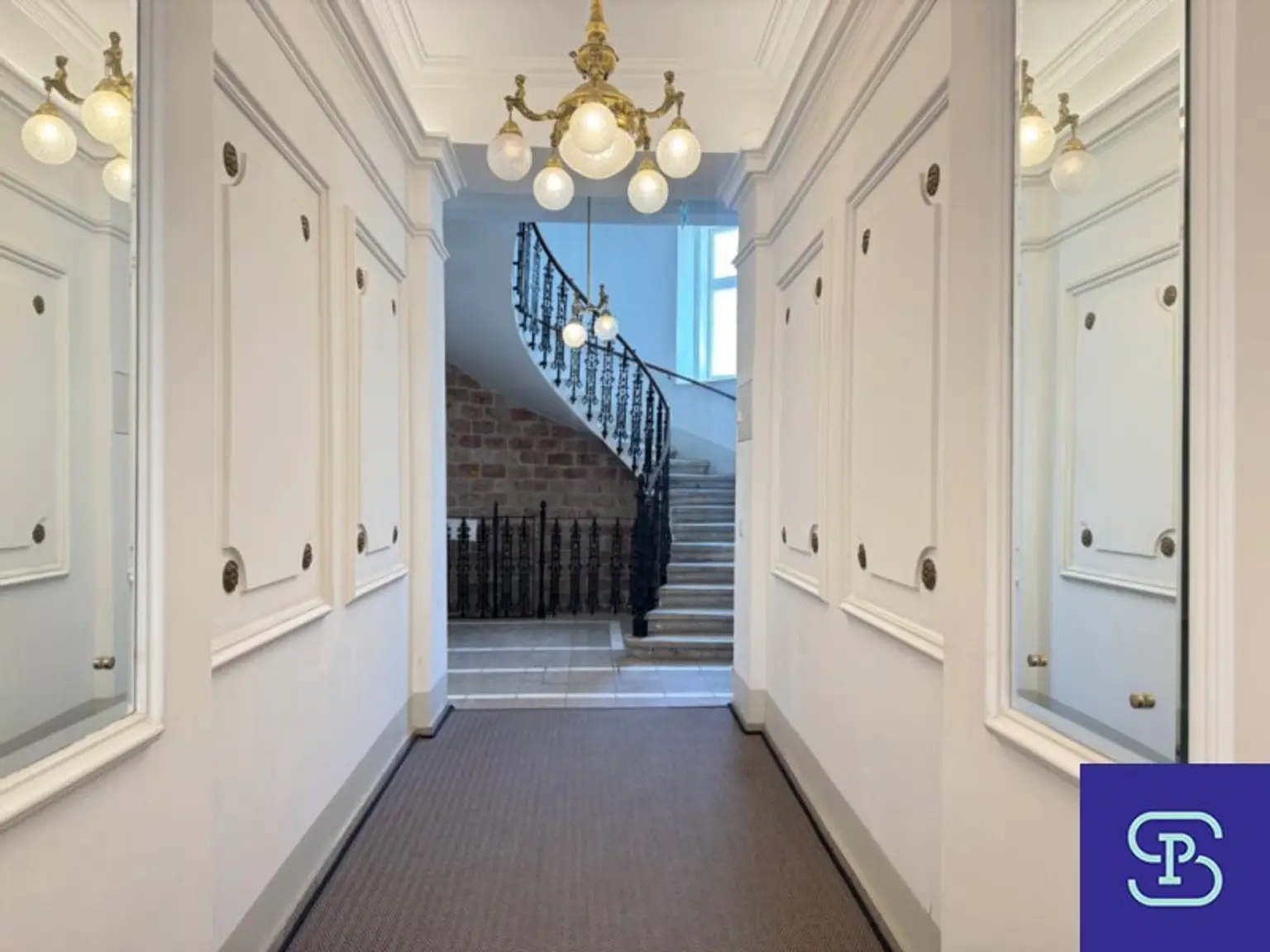 Außergewöhnliche 44m² DG-Wohnung mit Einbauküche Nähe Pilgramgasse - 1050 Wien