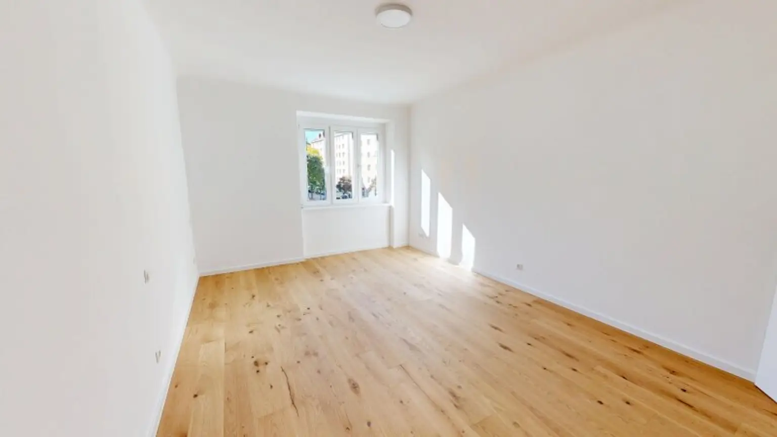 Pure Eleganz im Herzen der Stadt mit eingebauter Klimaanlage