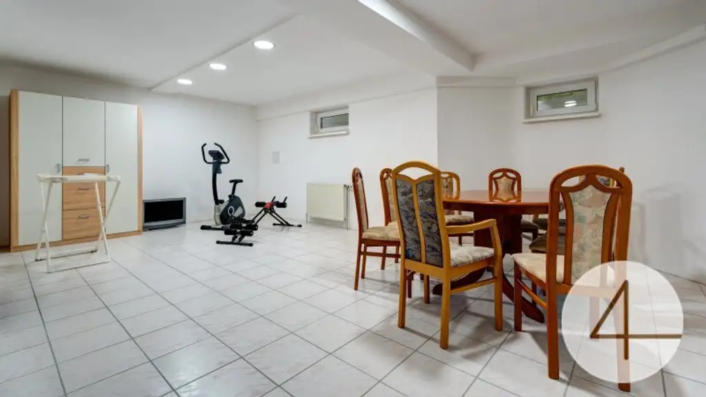 Attraktives, erstklassig gepflegtes Haus in Deutsch-Wagram