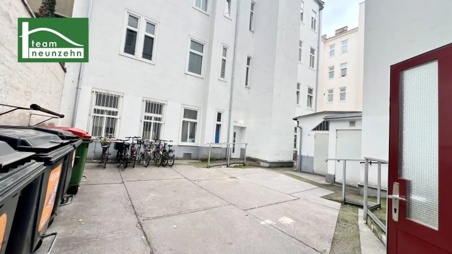 Neuer DG-Ausbau in schönem Altbau