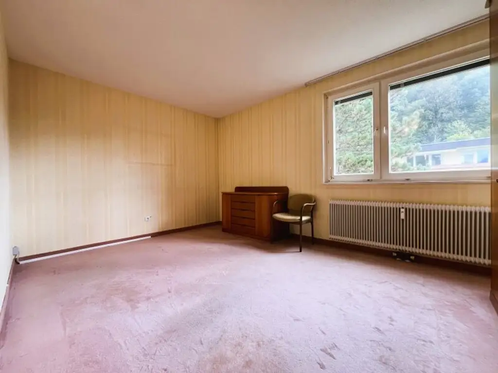 HÖTTING: Charmante, gut eingeteilte 4 -Zimmer Wohnung in BESTLAGE mit Balkon ab sofort zu kaufen!