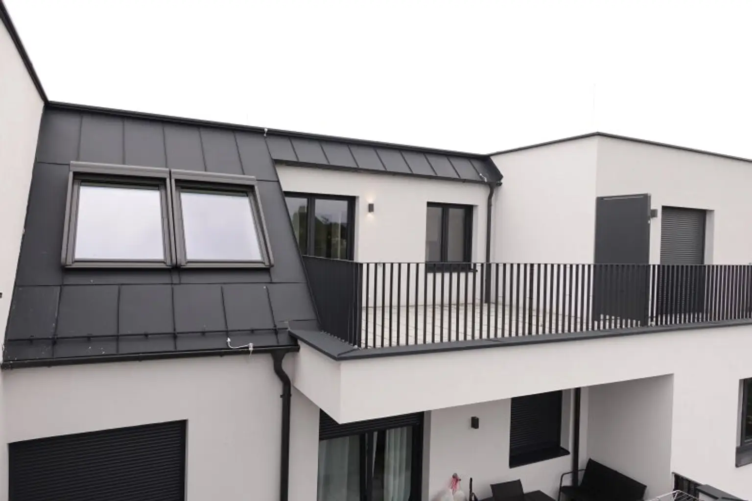 DG-TERRASSE-Garçonnière, Zweitbezug