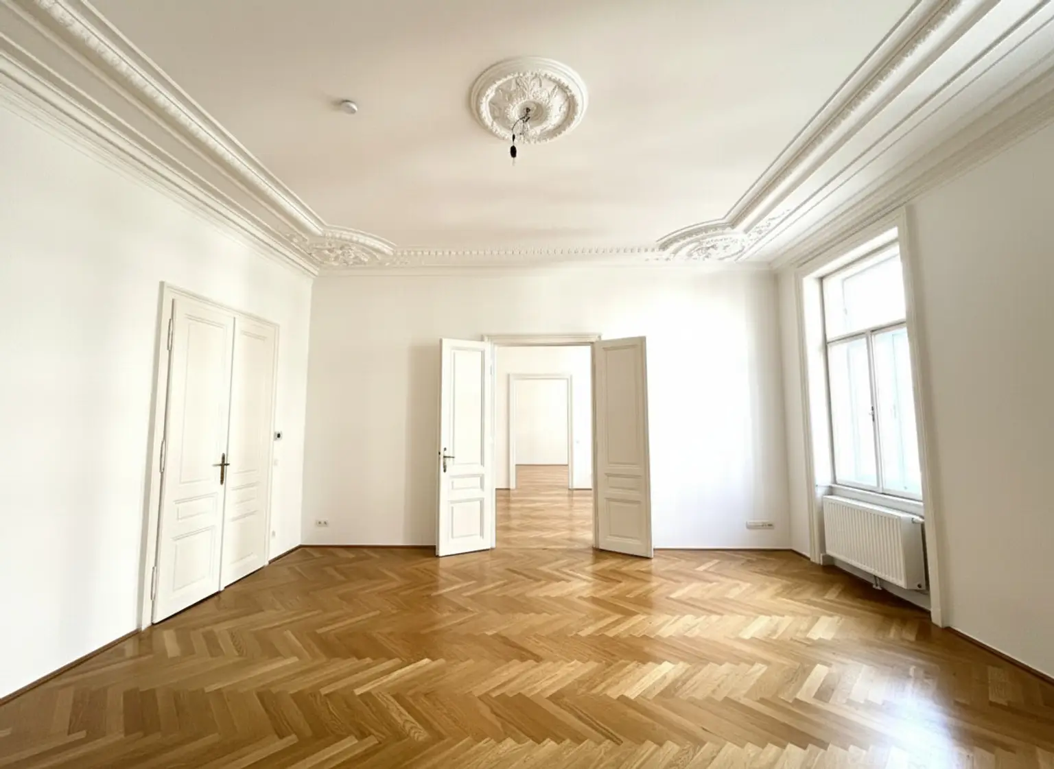 UNBEFRISTET: Traumhafte Altbauwohnung in prominenter Lage