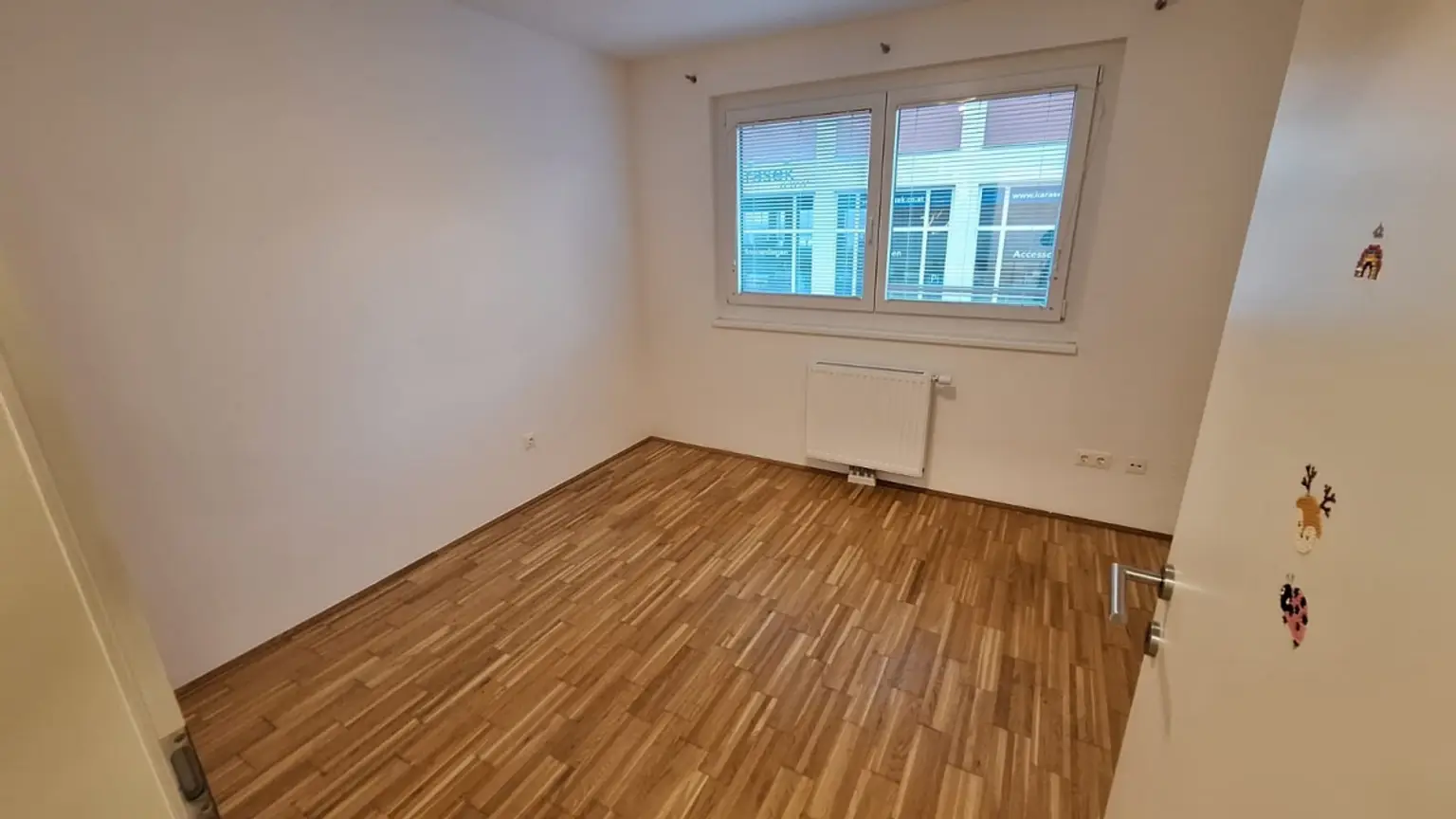 Mm | ++ HOCHWERTIG & GERÄUMIG ++ VIER Zimmer mit großer TERRASSE | Prima Service Immobilien