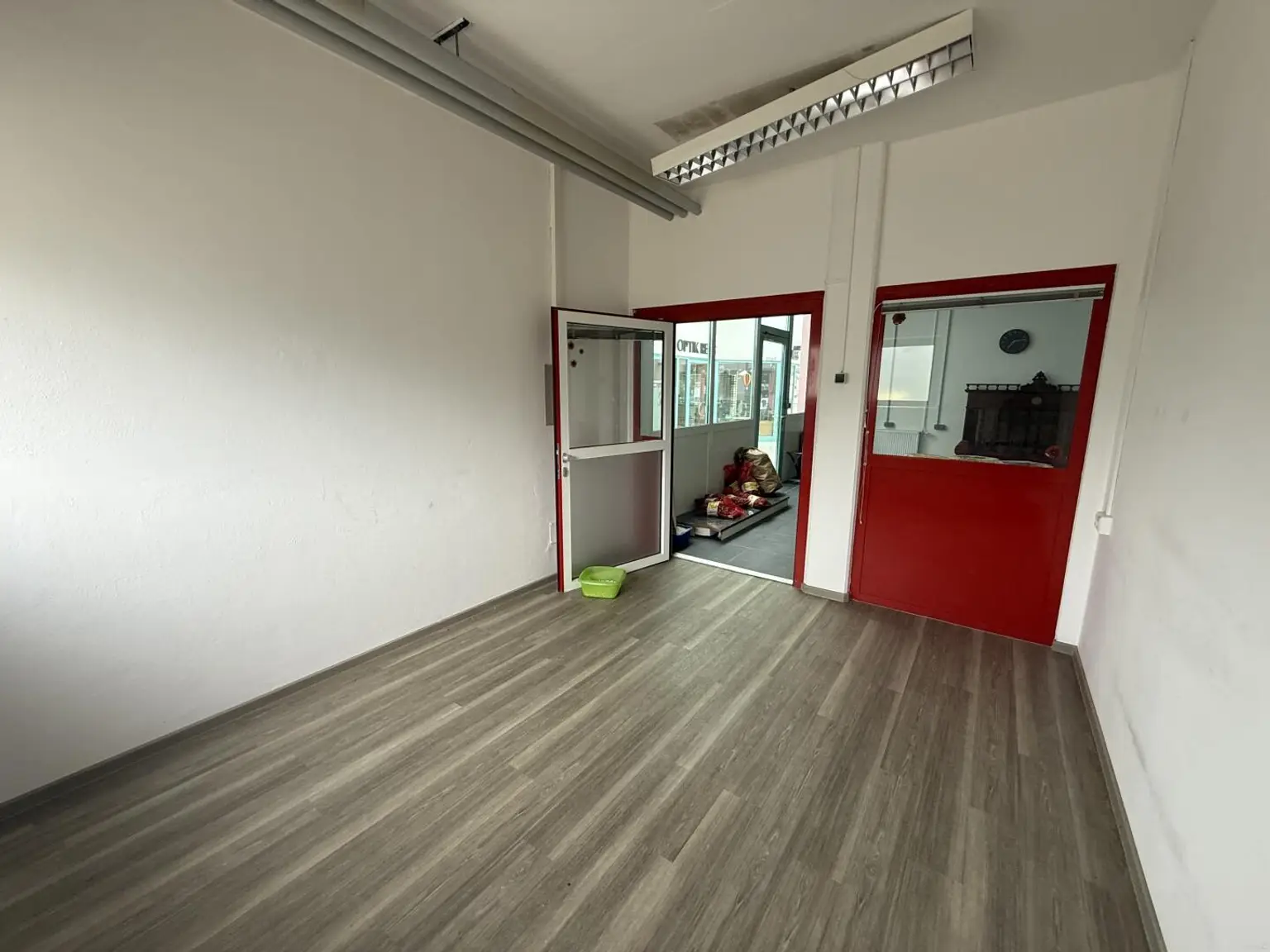 20251009_095504454_iOS