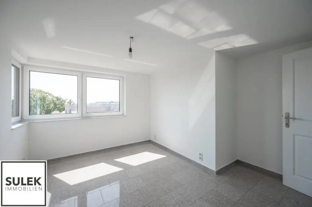 Einfamilienhaus in absoluter Traumlage am Schafberg // Dachterrasse mit Weitblick über die Stadt!