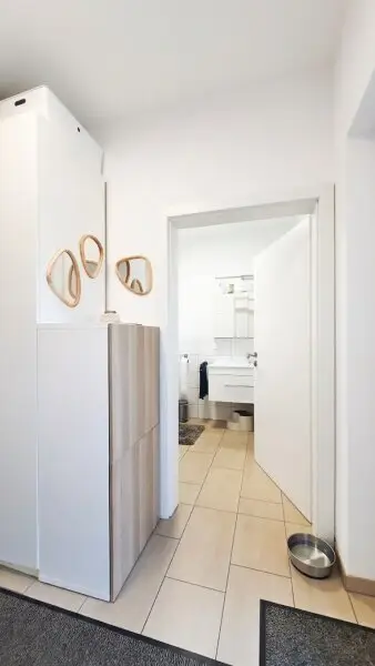 Vorraum | Gäste-WC mit Duschbad