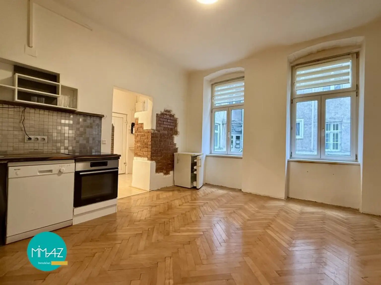 Urban & ruhig zugleich! Helle 2-Zimmerwohnung mit Altbauflair & 3-Meter-Raumhöhe! Sehr gute Infrastruktur!