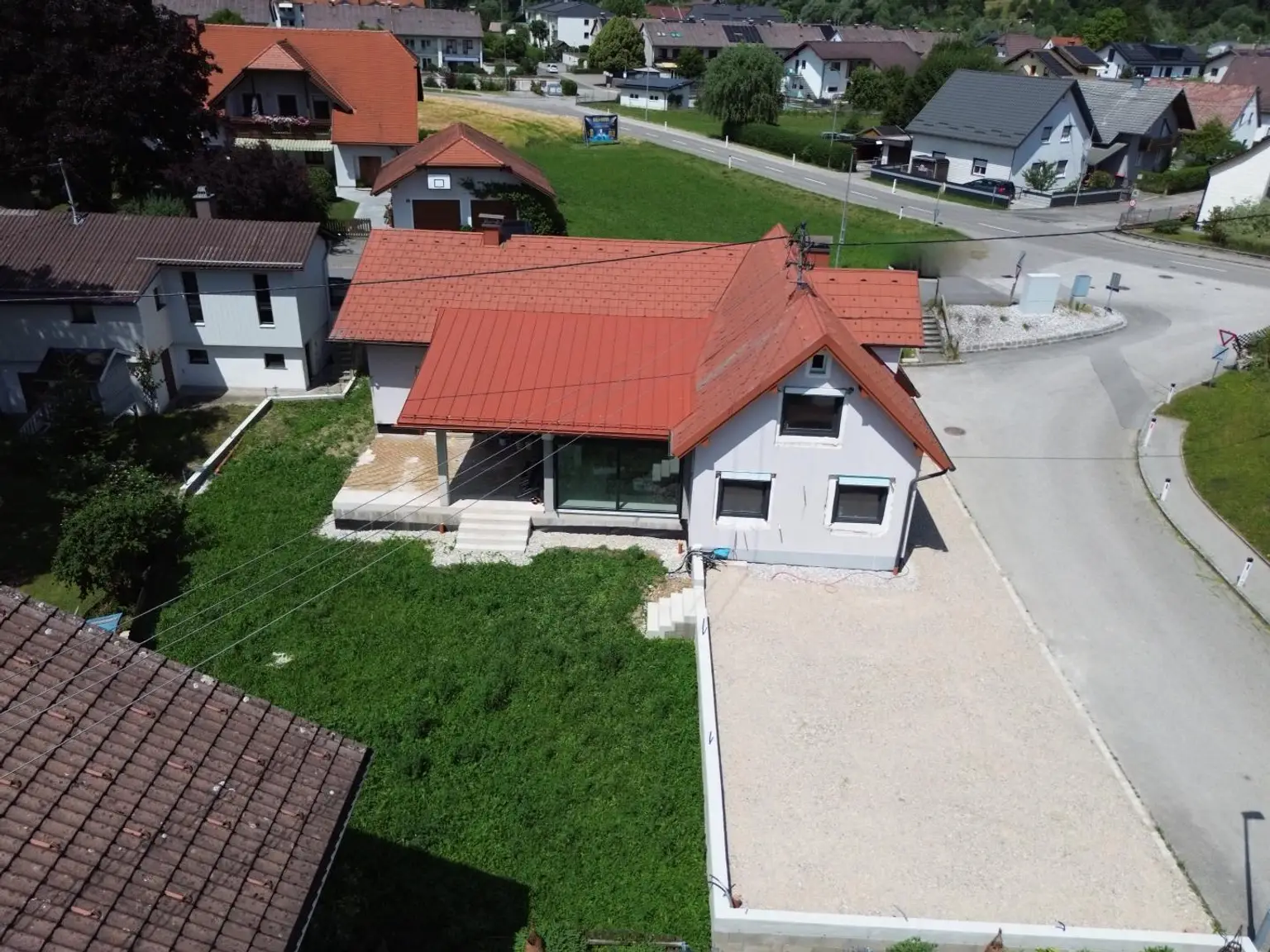 Renoviert, belagsfertig & bereit für Ihre Ideen! Einfamilienhaus mit Garten, Sonnenterrasse und Doppelgarage in Timelkam - BIETERVERFAHREN