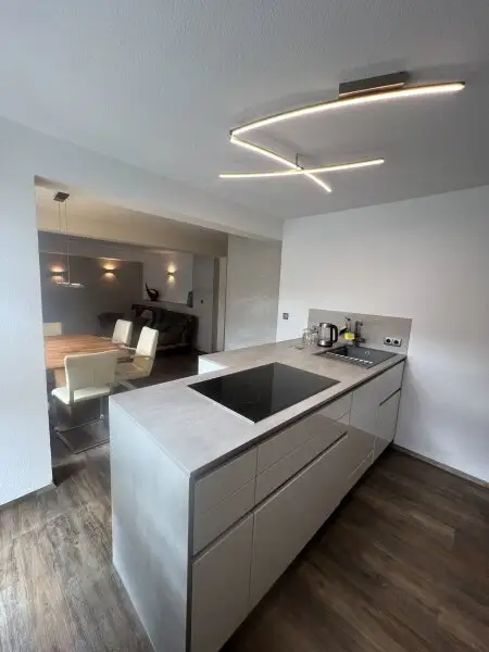 VOMP - Moderne, hochwertige 3,5 Zi.-Wohnung mit Balkon zum Verkauf