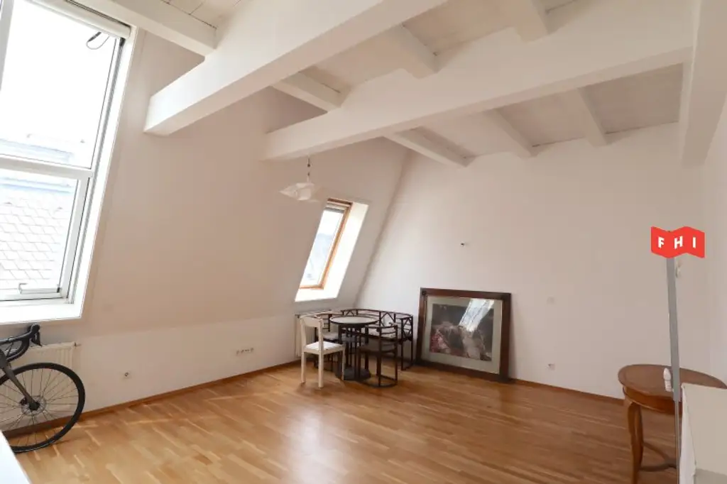 Charmante 60m² Galeriewohnung mit 24m² Terrasse Nähe Naschmarkt